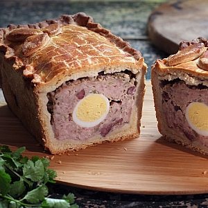 GALA PIE (contains whole eggs) - Christmas order item